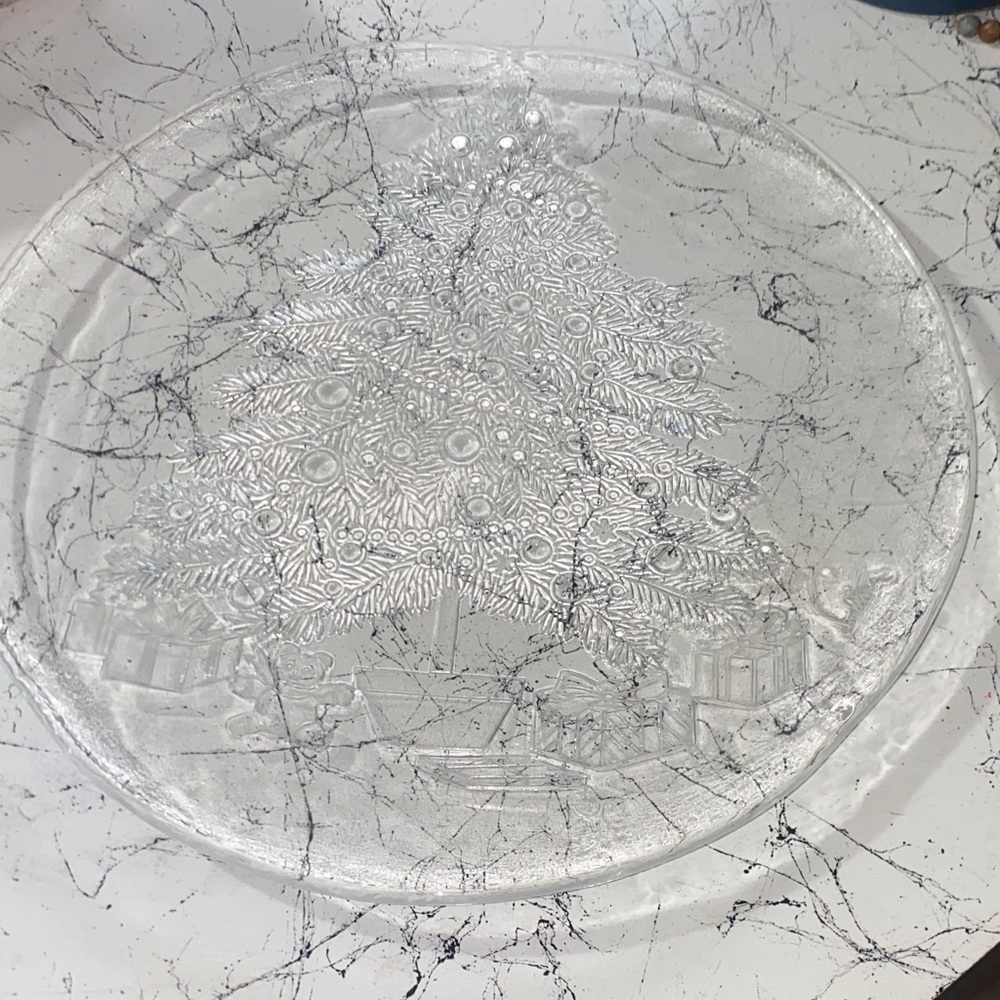 Elegant Glass Christmas Tree Plate